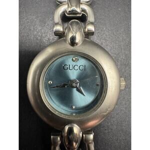 Vintage Gucci Women's Watch With Blue Face And Stainless Steel Band 23.6mm